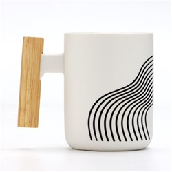 Кружка керамическая с деревянной ручкой «Абстракция», 400 мл, белая
