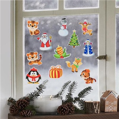 Наклейки новогодние «Новый год и зверята» 9×9 см