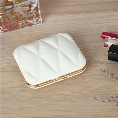 Зеркало карманное 6х8 см / B-11 /уп 12/288/ пластик