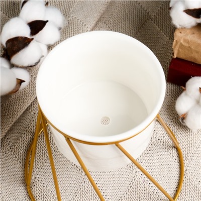 Декоративный горшок для цветов «Цилиндр», 500 мл, 16×16×16 см, керамика, с металлической подставкой, белый