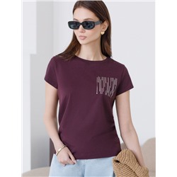 Нарядная футболка с блестящим принтом