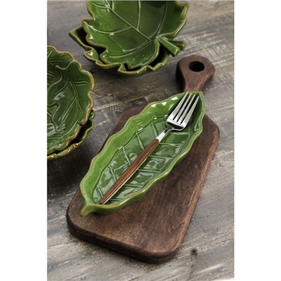 Блюдо сервировочное Доляна «Лист», 25×9×2.8 см, цвет зелёный