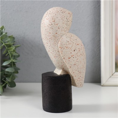 Фигурка полистоун «Сова: Обыкновенная сипуха: под крылом», песочный, 7.2×7.2×23.8 см