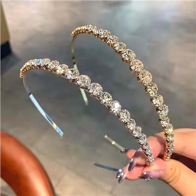 Ободок для волос с кристаллами