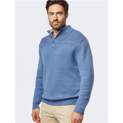 Свитер фактурной вязки с застежкой на крупные кнопки