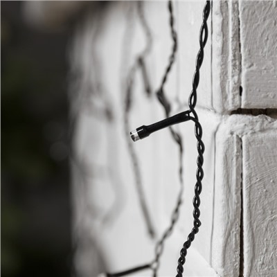 УЦЕНКА Гирлянда «Бахрома» 1.8×0.5 м, IP20, тёмная нить, 48 LED, свечение фиолетовое, 8 режимов, 220 В