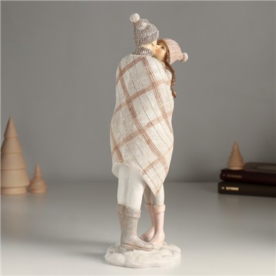 Фигура полистоун «Зимние объятия влюбленных», 9.5×8×27 см