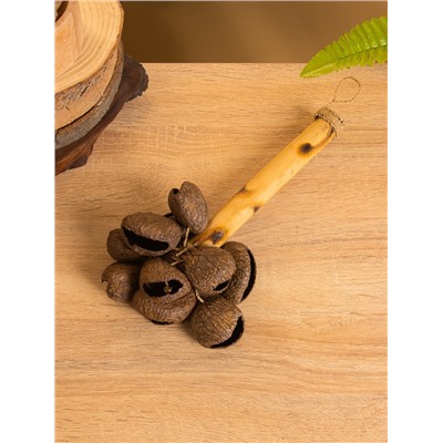 Сувенирный музыкальный инструмент «Маракас с орехами фруктового дерева», 12×12×23 см