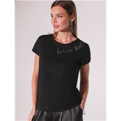 Нарядная футболка с блестящим принтом