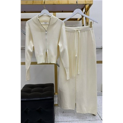 Спортивный костюм #23058523