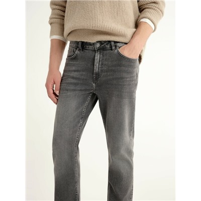 Straight CONTE CNM-05 Джинсы straight серого цвета с эффектом потёртостей и заломов