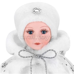 Сувенир "Внучка Деда Мороза" в белой шубке, 40 см.