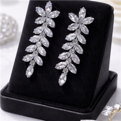 Серьги бижутерия висячие вечерние с камнями, цвет: серебристый и прозрачный, арт.012.071