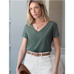 Футболка из премиального хлопка с V-образным вырезом