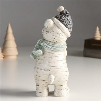Фигурка полистоун «Медвежонок в шапке и шарфе с охапкой шишек», 7.5×9.5×18.5 см