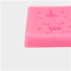 Молд для заливки новогодний «Четыре снежинки», силикон, 8.5×8.5 см, розовый