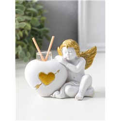 Аромадиффузор для эфирных масел с палочками «Ангел с сердцем», полистоун белый с золотом, 5.3×12×9 см