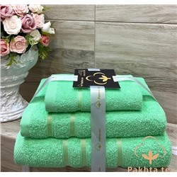 Комплект из трех полотенец