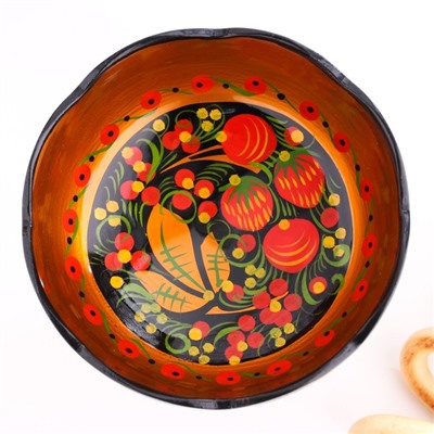 Конфетница на ножке «Земляничка», резная, дерево, хохлома