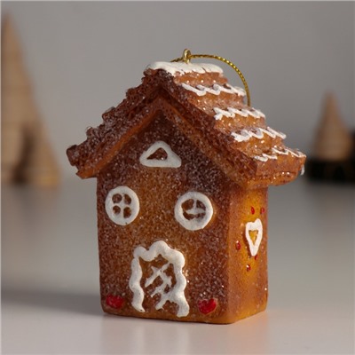 Фигурка-подвеска полистоун «Пряничный домик с белой глазурью», ёлочная игрушка, 4.5×7×8 см