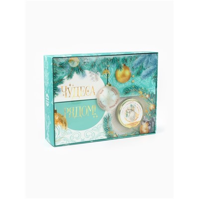 Подарочный набор новогодний «Чудеса рядом»: чай чёрный, арахис в шоколаде, ананас в шоколаде, крем-мёд