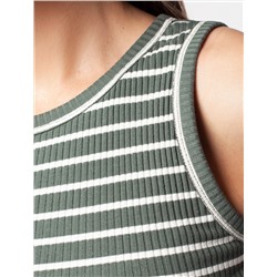 Топ из трикотажа в широкий рубчик