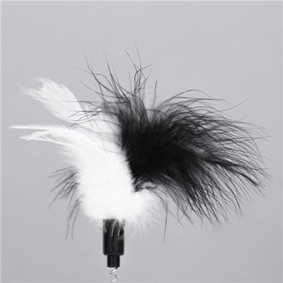 Игрушка-неваляшка с кошачьей мятой и пером, 9.5 см, жёлтая