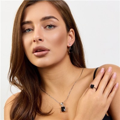 Комплект ювелирной бижутерии коллекция "Дубай" серьги, кулон и кольцо 18 р покрытие посеребрение, вставка: стекло, цвет: черный, арт.215.591-18