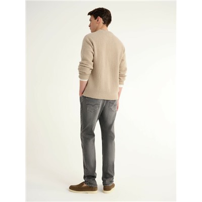 Straight CONTE CNM-05 Джинсы straight серого цвета с эффектом потёртостей и заломов