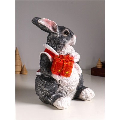 Фигурка полистоун «Зайка с подарком», 33×19×20.5 см