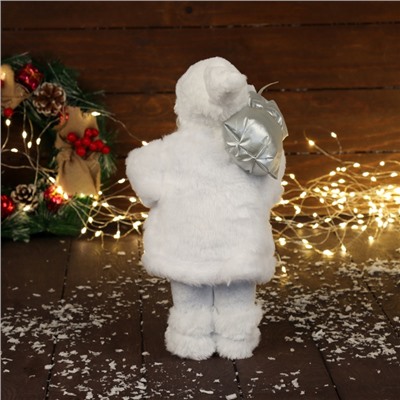 Дед Мороз под ёлку «Зимнее волшебство. Новогодняя игрушка в белой шубке», 30 см, МИКС