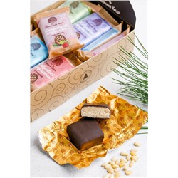 Кедровый марципан Ассорти / 7 вкусов / шоу-бокс / 18 шт / 720 г / ТМ Сибирский кедр