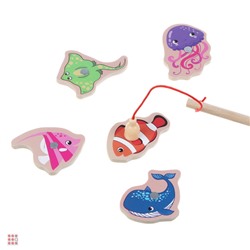 Игрушка развивающая для малышей "Рыбалка магнитная", 12 фигурок, дерево, 20х14см