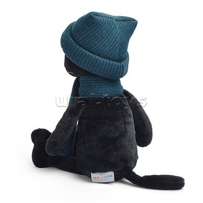 Кот Фикс в шапке с вышивкой В27