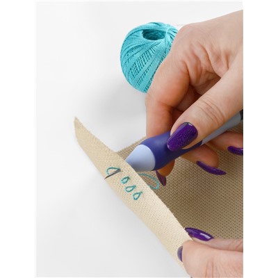 Игла для вышивания TEIRA, для ковровой техники, d=1.3/1.6/2.2 мм, с нитевдевателями, голубая, синяя