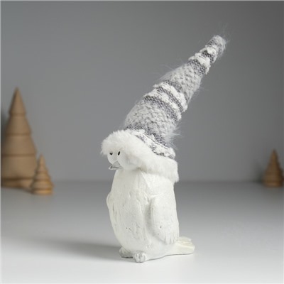 Фигурка полистоун «Птица пучеглазая в серой шапке», 6.5×8×23 см