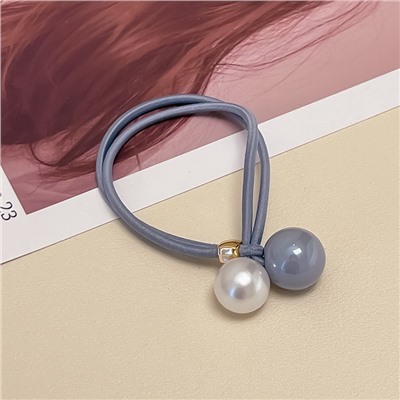 Набор резинок для волос с шариками 5 штук.