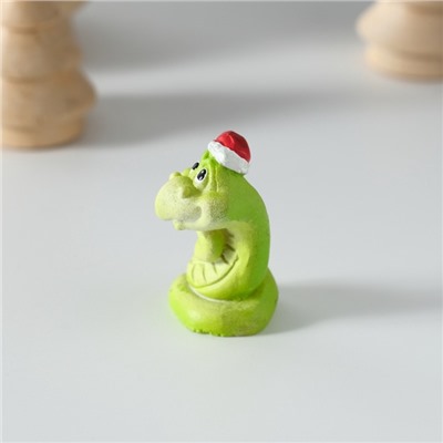 Фигурка полистоун «Добрый змей в новогоднем колпаке», красно-зелёный, 2.5×2.5×4 см, МИКС