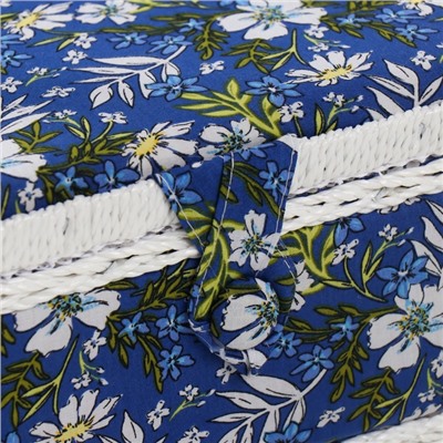 Шкатулка для рукоделия и шитья «Полевые цветы на синем», хранение ниток, иголок, мелочи, 20×20×11 см