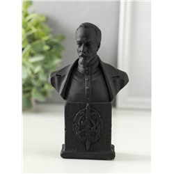 Бюст «Дзержинский Ф.Э.», гипс, 16×7 см, графит