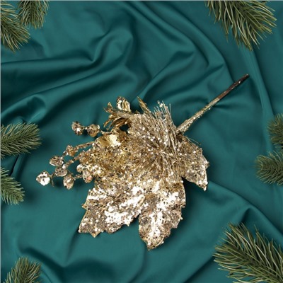 Еловая ветка декоративная «Зимнее волшебство. Грация», пластик, резные листья, 33×17 см, золото