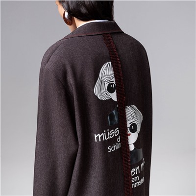 Жакет на подплечниках, Стильно независима (фэшн)