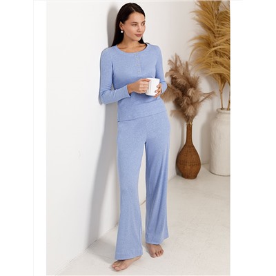 Прямые брюки с поясом на резинке из фактурного трикотажа в рубчик