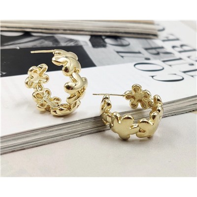 Серьги стильные