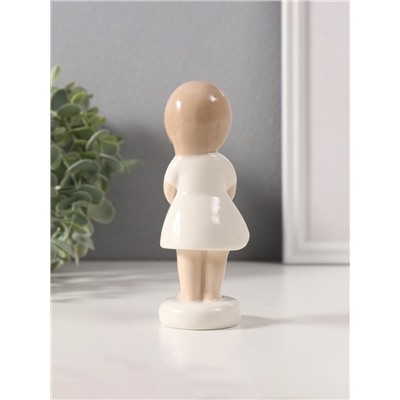 Фигурка керамика «Малышка скромница в белом платьице», 4×5×12 см
