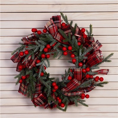 Венок новогодний d=30 см «Зимнее волшебство. Уютная сказка», с лентами и ягодами
