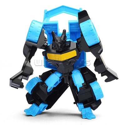 Робот трансформирующийся в гоночное авто, в пакете