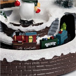 Светодиодная фигура «Поезд и снеговик» 20×20×16 см, полистоун, батарейки ААх3 (не в комплекте), USB, свечение тёплый белый