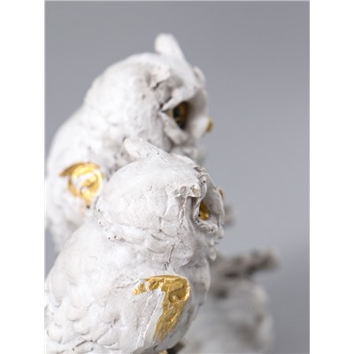 УЦЕНКА Сувенир полистоун "Белые филины на коряге" 5х9х8,5 см