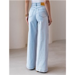 Джинсы-трубы из эластичного денима